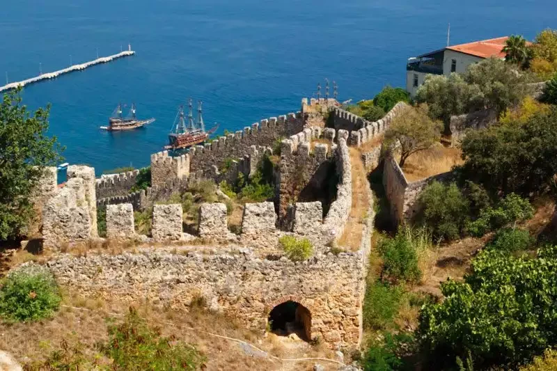 Alanya Castle: 2026 Tickets, Local Tips & Cable Car