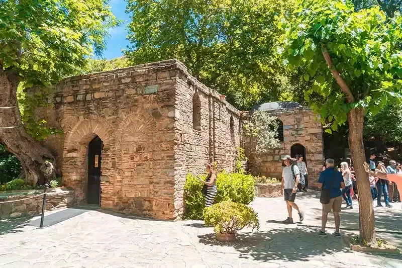 House of the Virgin Mary: Entrance Fee, Dress Code & Tips