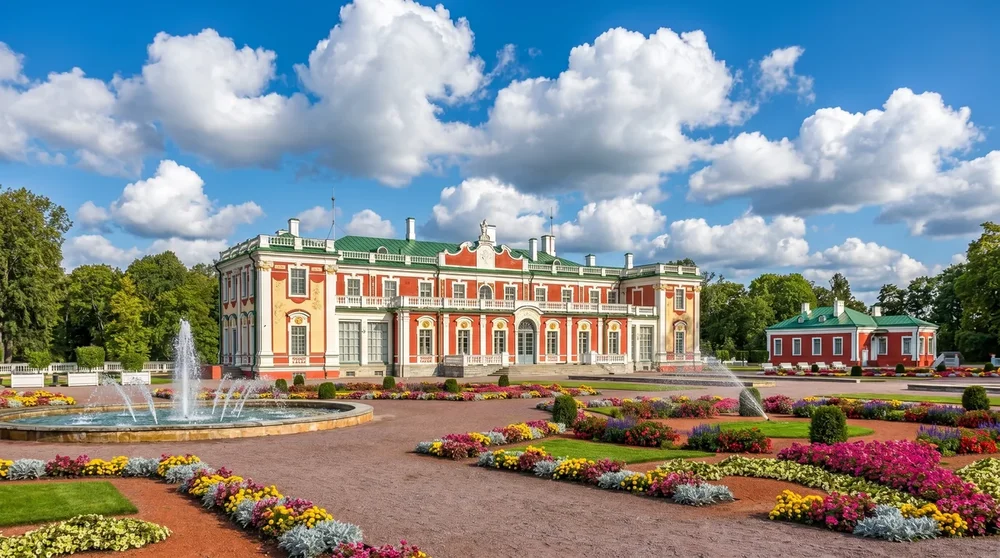 Kadriorg Park Tallinn: Palace, KUMU and What to See