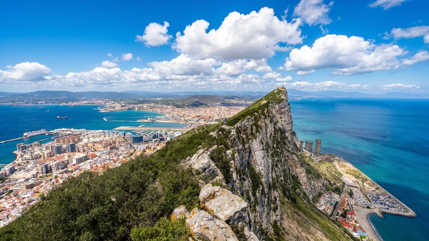 Gibraltar Upper Rock Nature Reserve: Tickets, Tunnels & Macaque Safety
